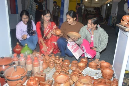 160 entrepreneurs showcase their skills at the Khadi Festival