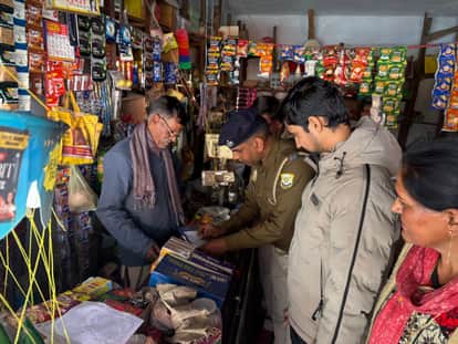 Six shopkeepers were fined for violating the rules.