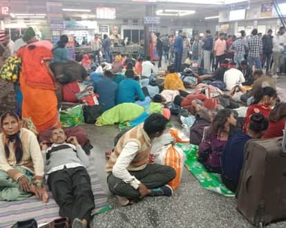 12 pairs of trains will be cancelled from today due to fog, 14 pairs of trains will have reduced frequency.