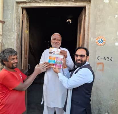 Explained the benefits of indigenous goods by distributing pamphlets