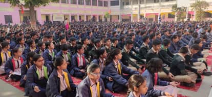 1800 students simultaneously recited verses from the Gita.
