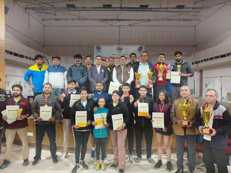 Players demonstrated their strength to win the badminton competition.