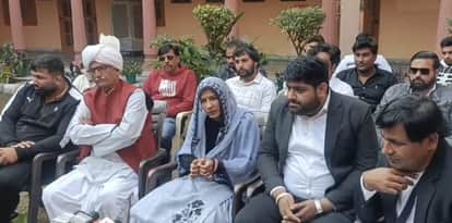 Daljit Sihag's wife arrived in Rohtak, saying, "My husband should not be called a gangster."