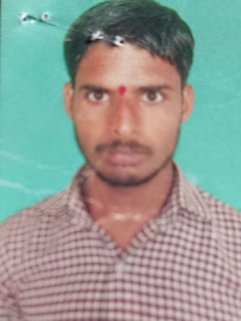 A young man who went to urinate died by drowning in a pond.