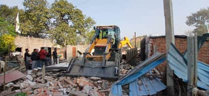 The administration removed the possession from the land allotted in the name of the commissioner