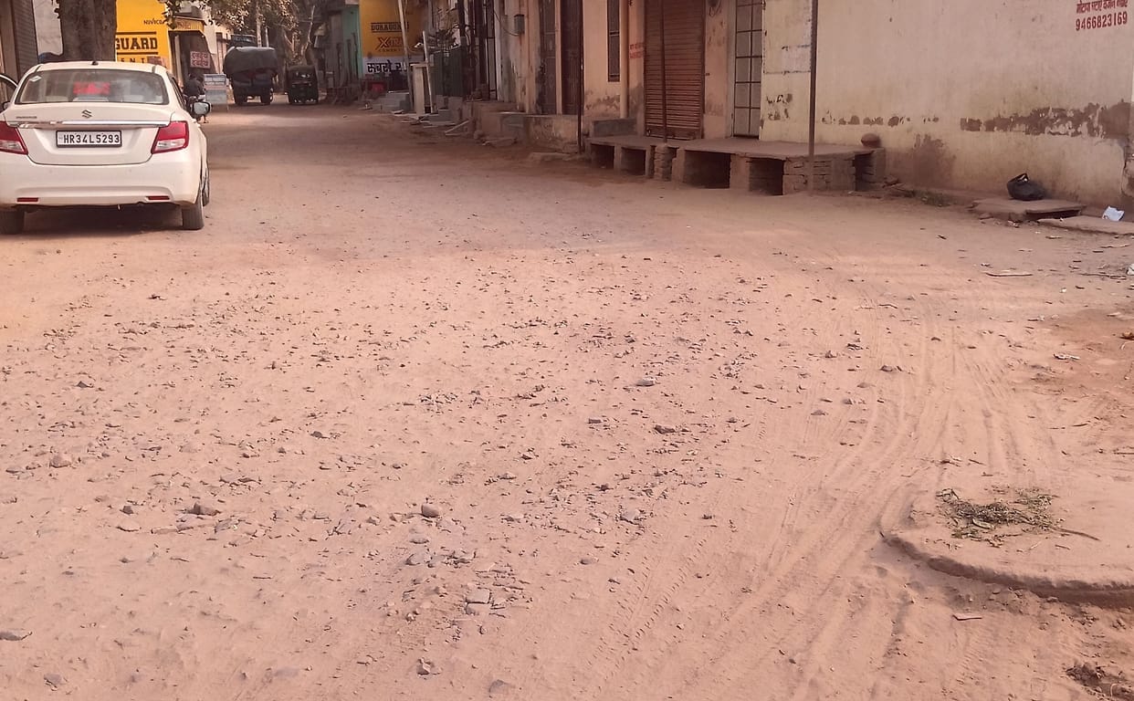 Even in 24 years, the responsible people could not make the 600 meter road from Prajapati Mohalla to Diet.