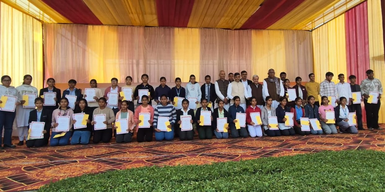 Education Minister launches Samutkarsh Project 4.0; Foundation awards scholarships to 101 meritorious students