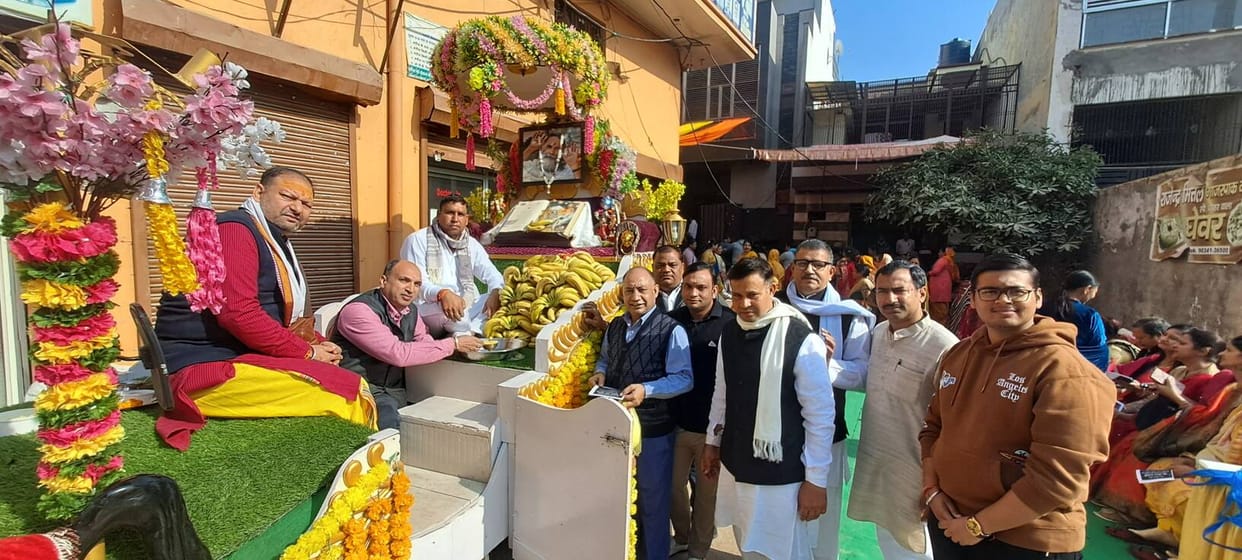 Prasad was distributed in the procession and hymns were sung.