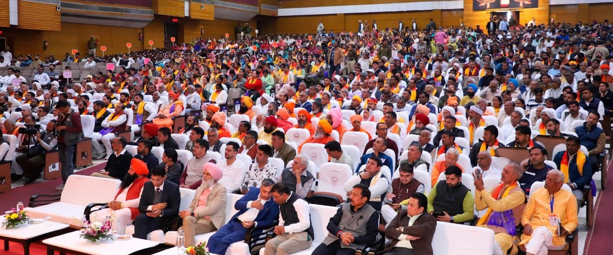 The Chief Minister announced that the government will encourage the pilgrimage sites that are best in maintenance.