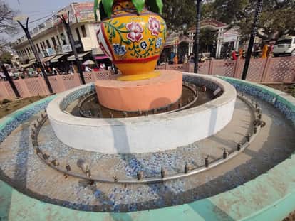 23 lakh rupees meant for beautification went down the drain, the fountain remained dry.