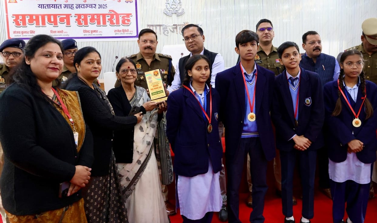 Participants who contributed to awareness were honored.