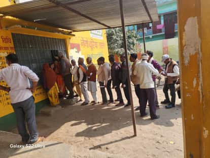 Fertilizer shortage NPK being withheld on demand for DAP in lakhimpur kheri