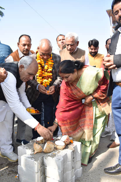 The streets of Sector-32 and Sector-9 Part-2 will be repaired.