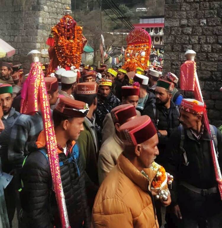 The religious city of Manikaran resonated with the sound of drums.