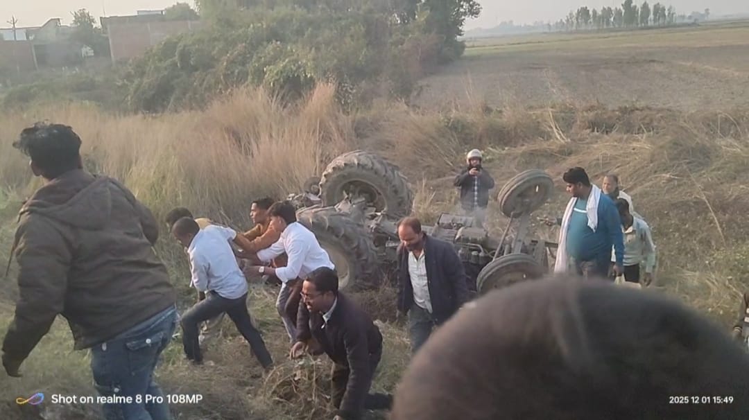 Uncontrolled tractor overturned, driver narrowly escaped
