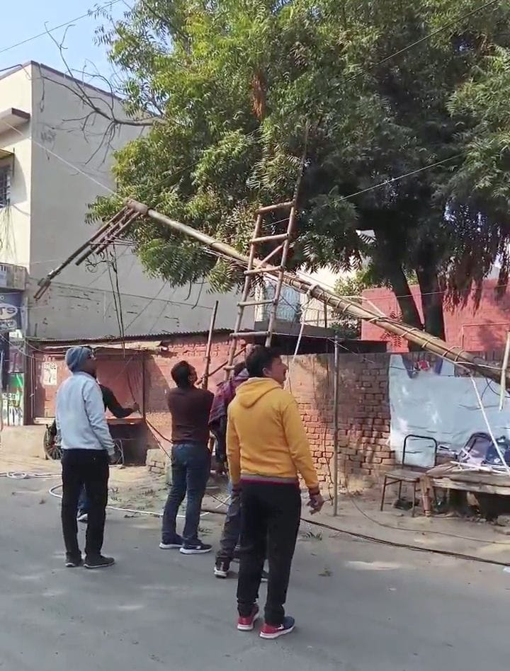 A dilapidated pole on Railway Road was removed, and pedestrians and drivers breathed a sigh of relief.