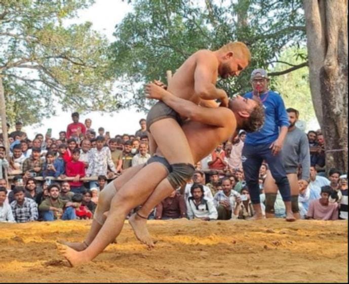 Nagendra Das and Rajgir won the wrestling match