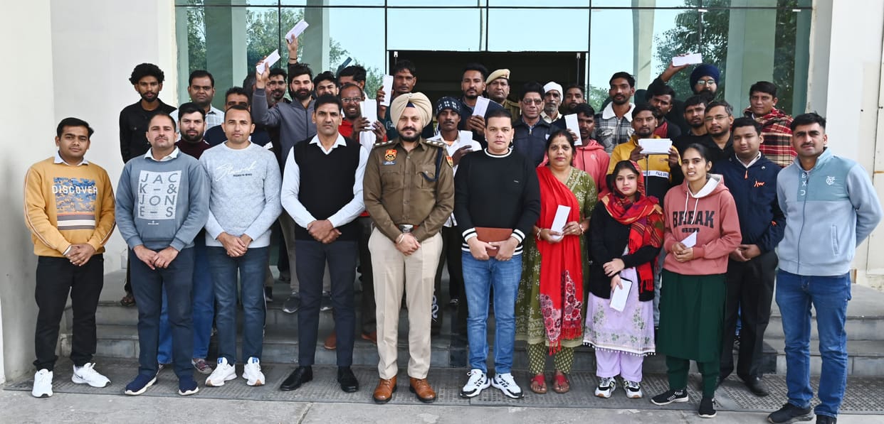 53 lost mobile phones recovered in a month