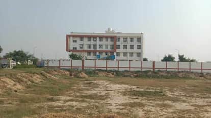 Councillor fraudulently opens a bank account for a bread seller