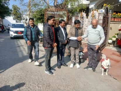 10 pet dogs registered