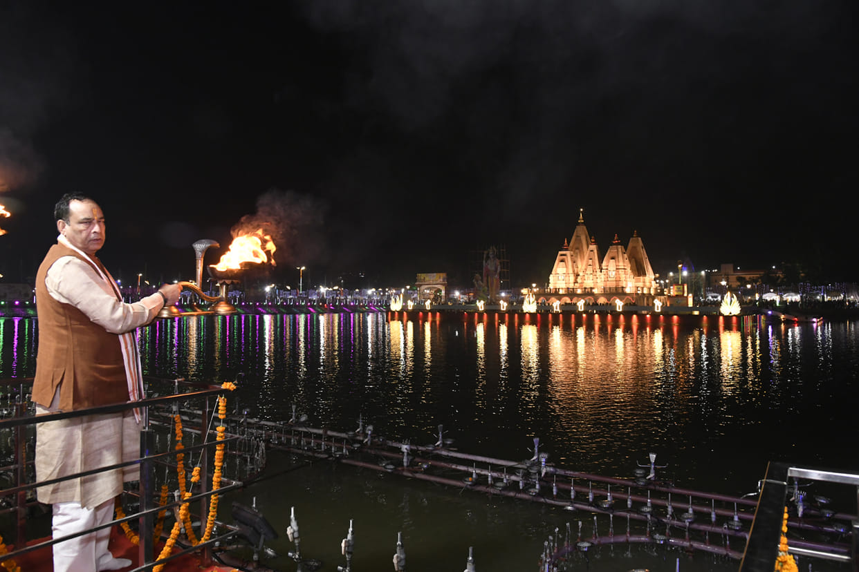Verses of Gita gave spiritual knowledge to humanity: Badauli
