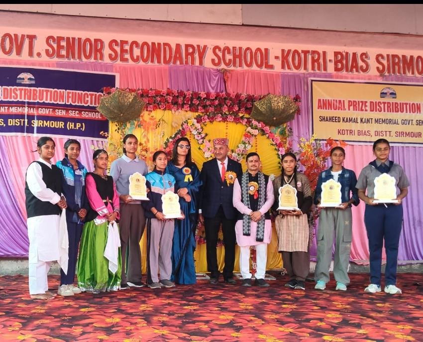 annual function in kotdi vayas school