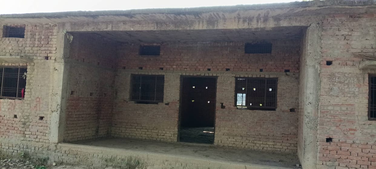 Panchayat Bhawan not completed even after spending 11 lakh