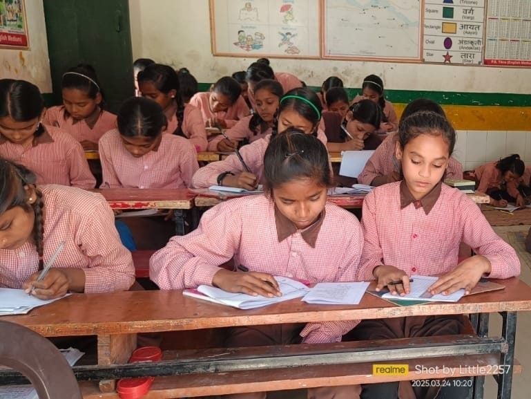 Hindi Sanskrit examination in Parishadiya vidyalaya