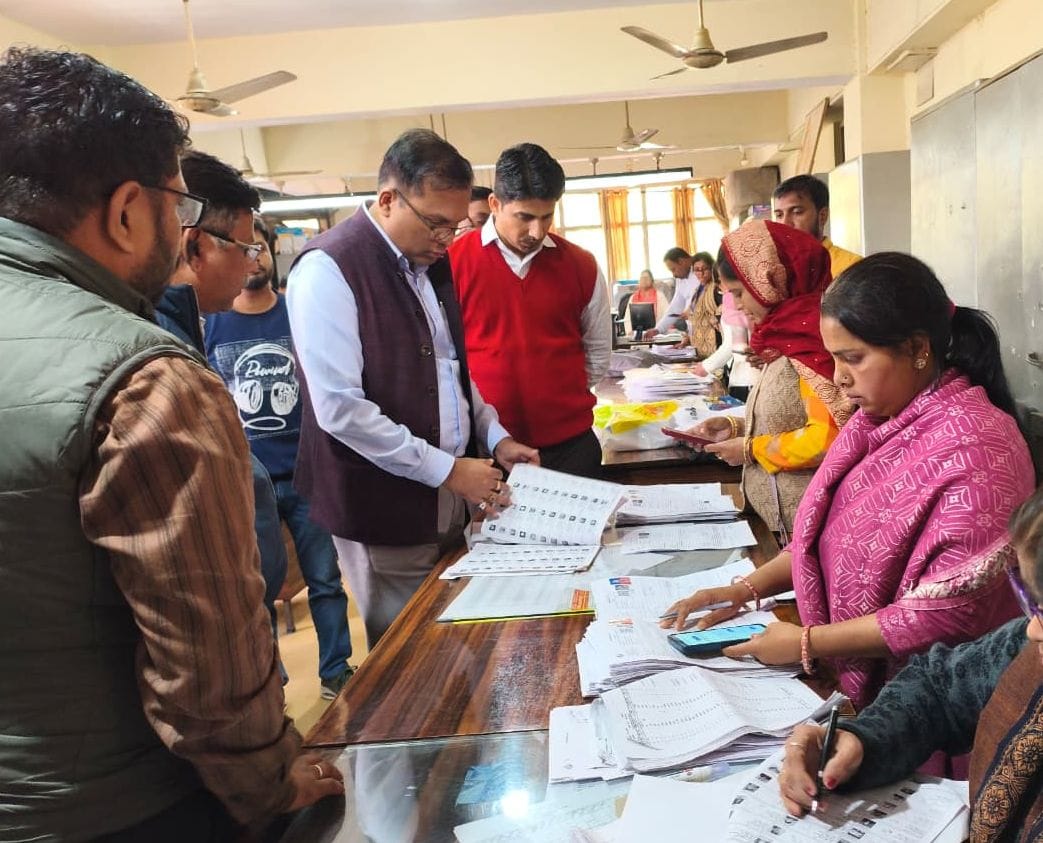 Adverse entry against DIOS for leaving the district without permission
