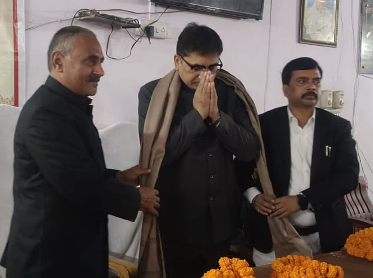 Advocates play an important role in building society: District Judge