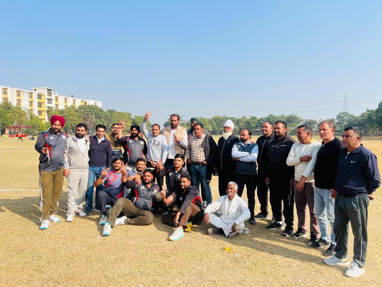 Saran Club tops in Volleyball