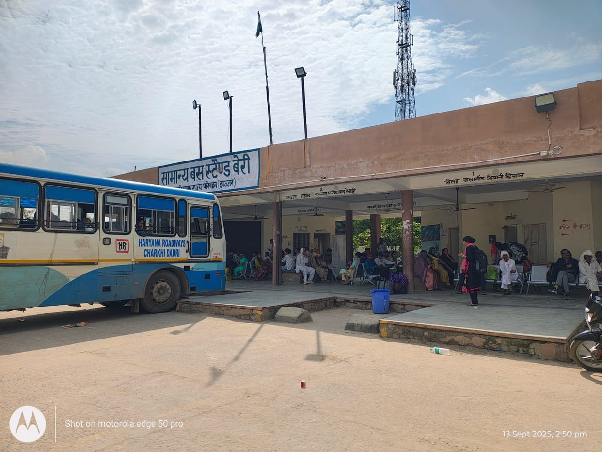 People coming to Beri from Rohtak are facing problems.