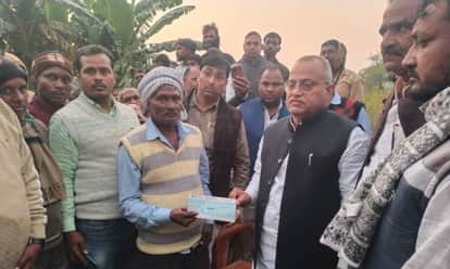 The MLA provided financial assistance to the family of the deceased.