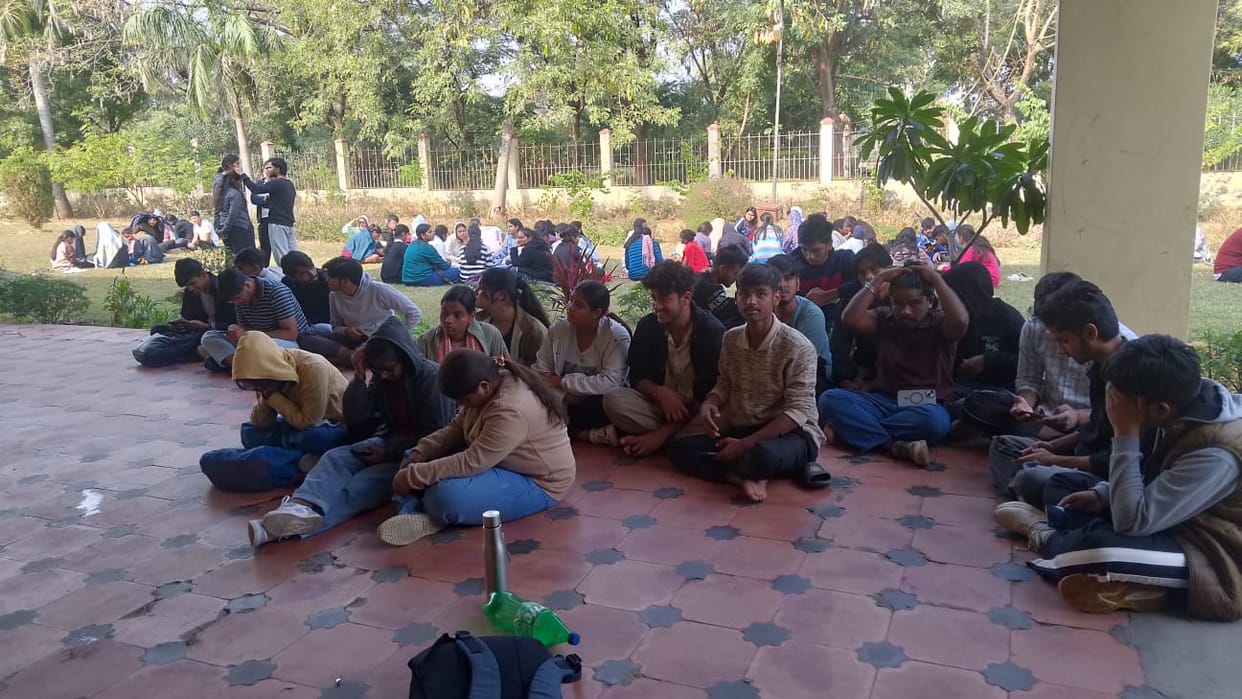 Students' protest lasted 26 hours, sit-in ended after a probe committee was formed