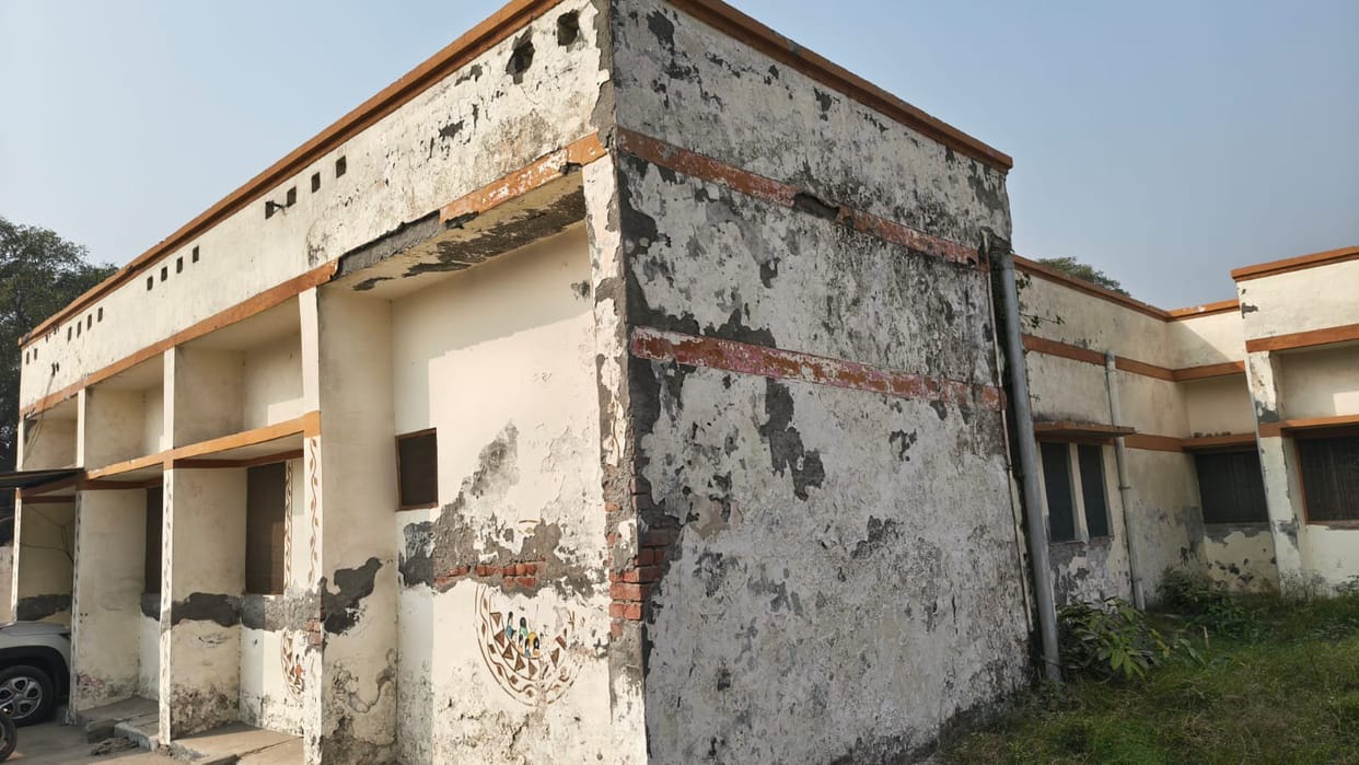 The PHC was constructed using substandard construction material, revealed during inspection.