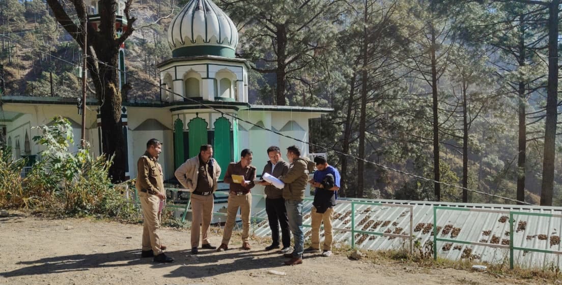 Officials examine demarcation of mosque land