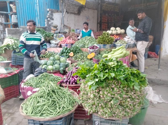Siddharthnagar News: Arrival of local vegetables increased... prices decreased