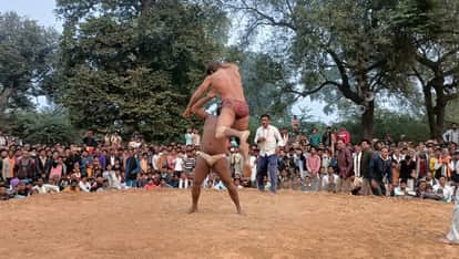 Mausam defeated Tiger to win the championship.