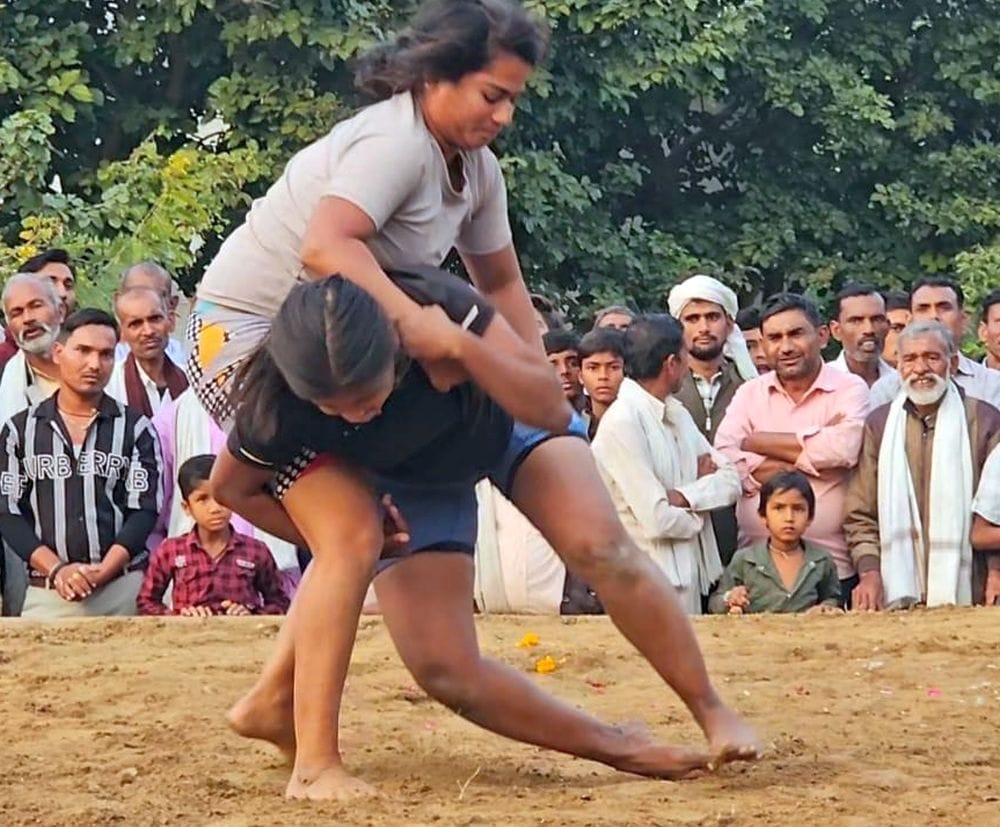 Poonam Pehlwan of Etawah defeated Muskan of Kanpur.
