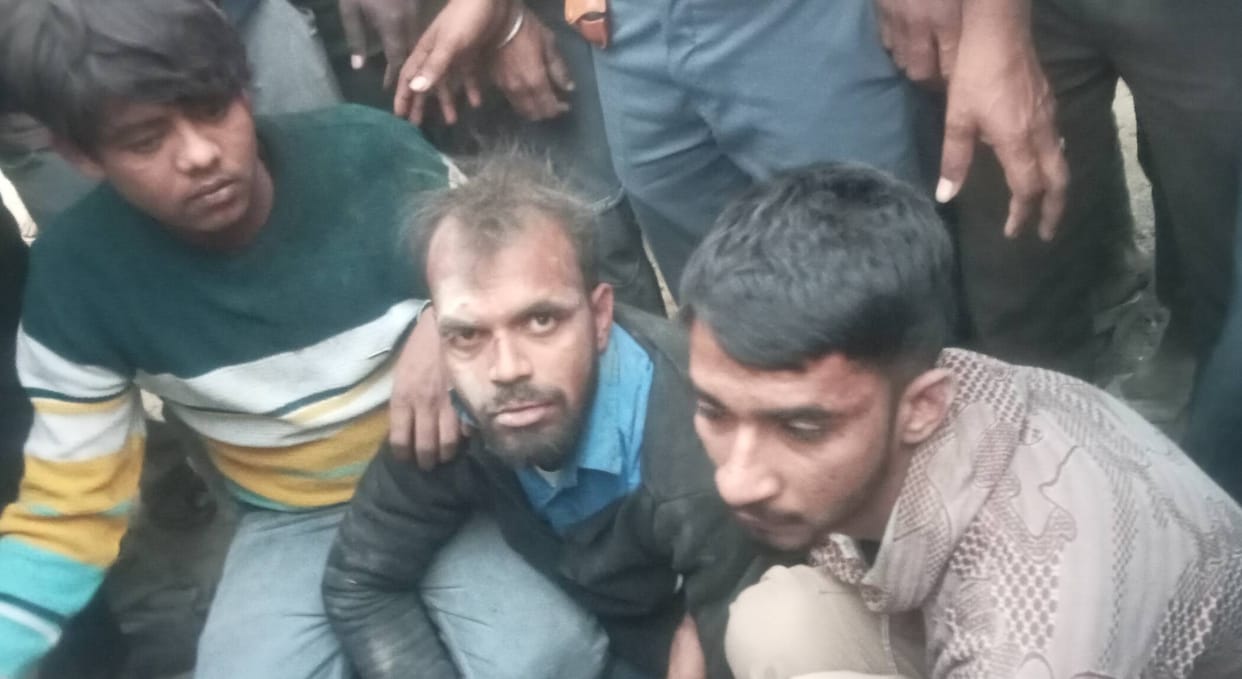 Villagers surrounded and beat up bike-borne thieves who were fleeing after stealing a goat.