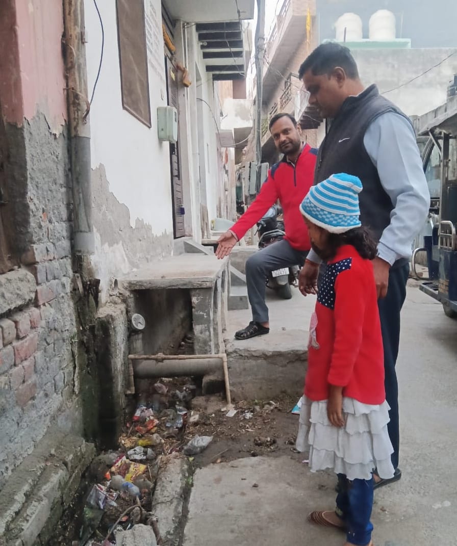 People are troubled due to lack of cleaning of drains.