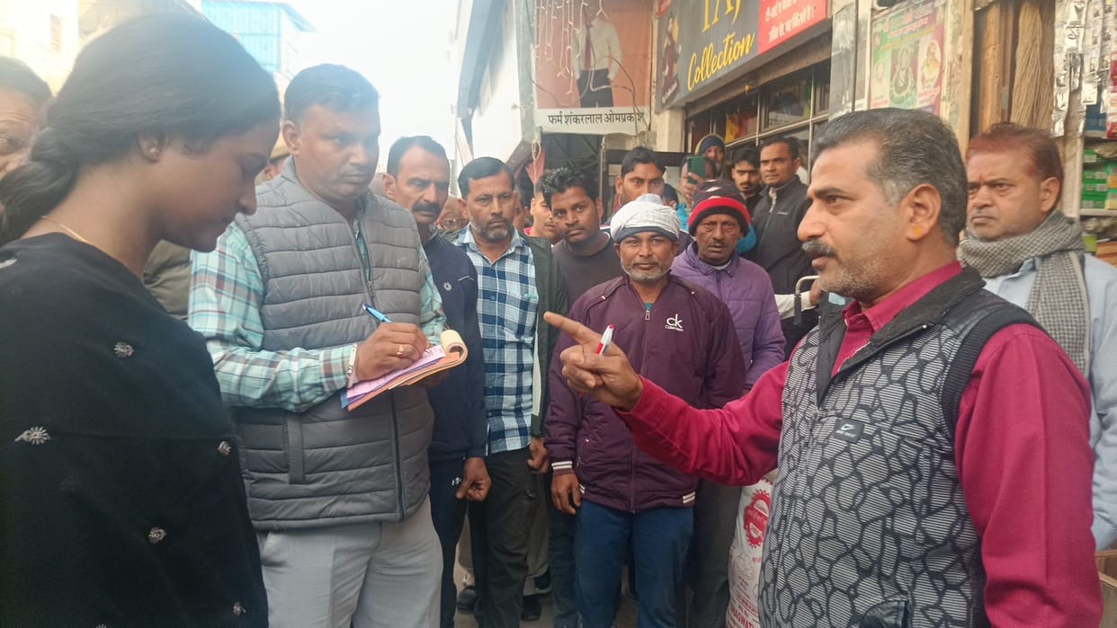 Traders protest against encroachment action, warn of market closure