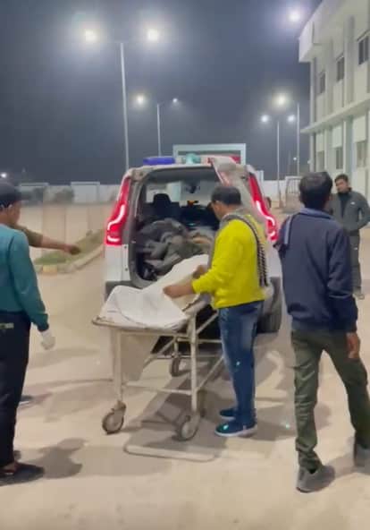 Gwalior News: Three youths died on the spot after being hit by a speeding bus.