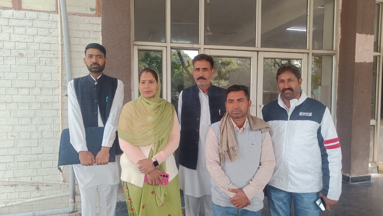 If work does not resume, the chairperson will sit on a hunger strike with her family from Monday.