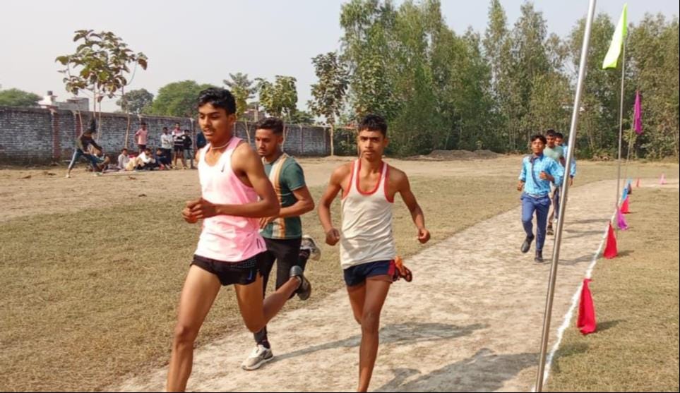 Ashutosh tops in 1500 meter race