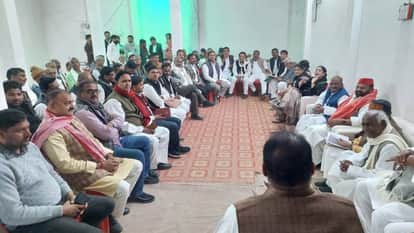 No one's name should be left out in the voter revision program: SP