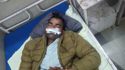 The groom, who was going to attend a wedding in Nikrausi, had his lips cut by a Chinese manjha.