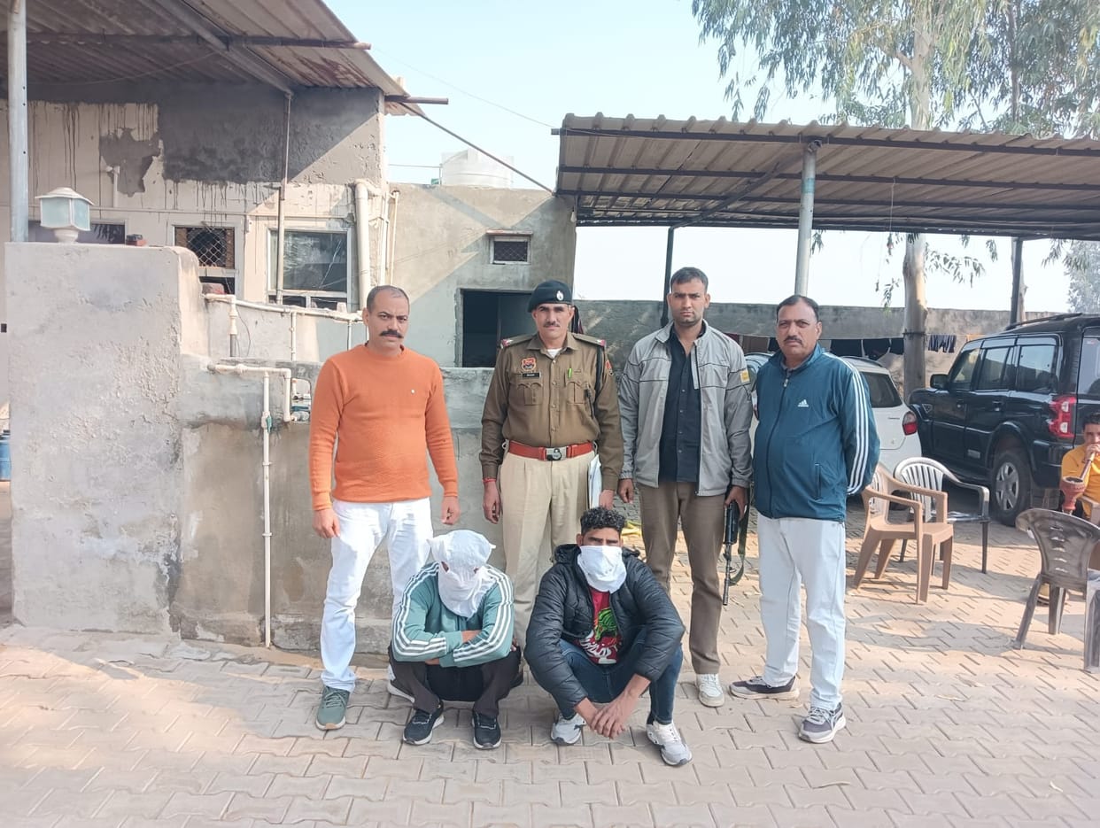 Two arrested for allegedly trying to run over policemen while they were transporting liquor to Gujarat and Rajasthan.