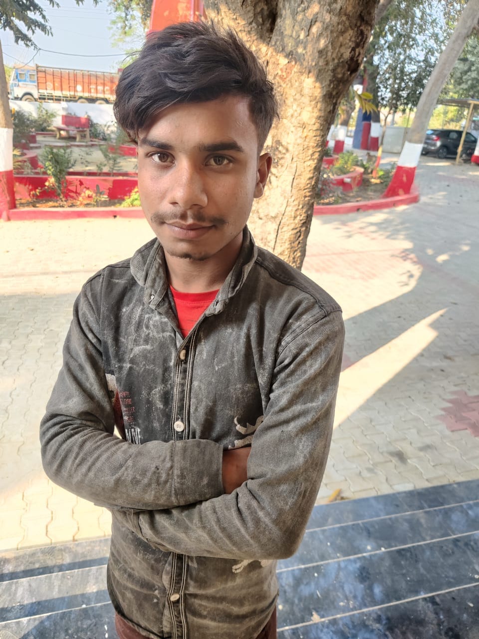 A young man was duped of Rs 12,500 on the pretext of buying an iPhone.