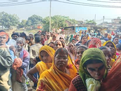 Farmers created ruckus demanding urea